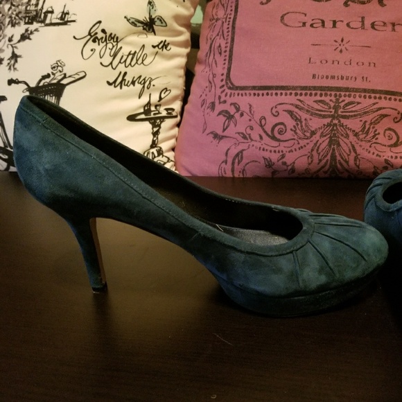 Nine West Teal Heels - Picture 5 of 6